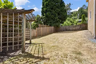 278 Lind Ave NW, Renton, WA 98057 - Photo 32