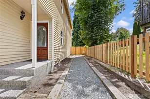 278 Lind Ave NW, Renton, WA 98057 - Photo 2