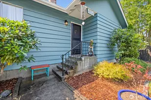 424 W 4th St, Port Angeles, WA 98362 - Photo 8
