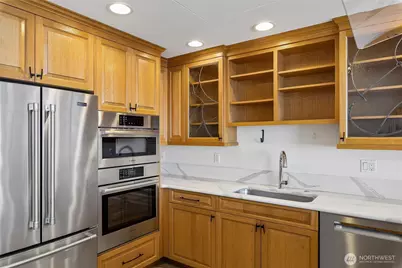 2021 1st Avenue #C12, Seattle, WA 98121 - Photo 6