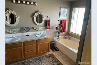 17722 37th Avenue E, Tacoma, WA 98446 - Photo 18