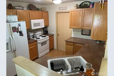 17722 37th Avenue E, Tacoma, WA 98446 - Photo 14