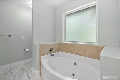 11005 179th Avenue Ct E, Bonney Lake, WA 98391 - Photo 16