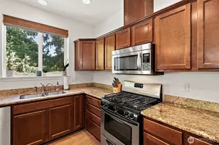 11005 179th Ave Ct E, Bonney Lake, WA 98391 - Photo 8