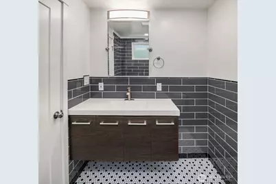 18210 Dayton Avenue N, Shoreline, WA 98133 - Photo 14
