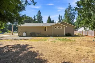 1087 Idlewood Dr, Camano Island, WA 98282 - Photo 34