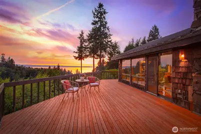 360 Heather Road, Everett, WA 98203 - Photo 1