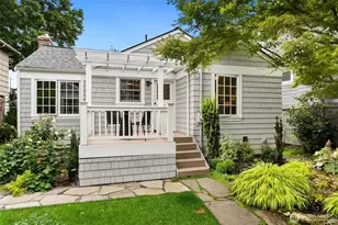 2057 McGilvra Blvd E, Seattle, WA 98112 - Photo 16