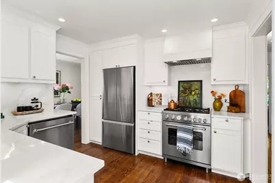 2057 McGilvra Boulevard E, Seattle, WA 98112 - Photo 8