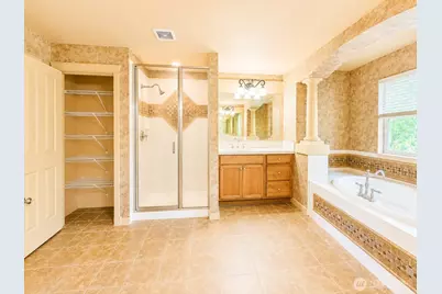 18626 37th Dr SE, Bothell, WA 98012 - Photo 20