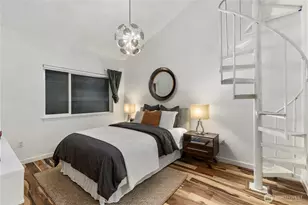 524 6th Ave W, Seattle, WA 98119 - Photo 16