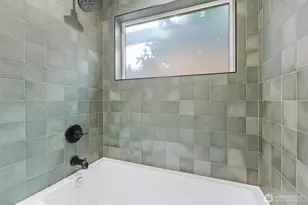 2615 NW 87th St, Seattle, WA 98117 - Photo 32