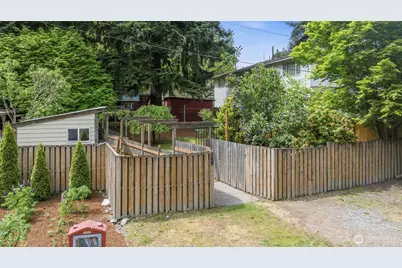15749 Wallingford Avenue N, Shoreline, WA 98133 - Photo 34