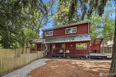 15749 Wallingford Avenue N, Shoreline, WA 98133 - Photo 2