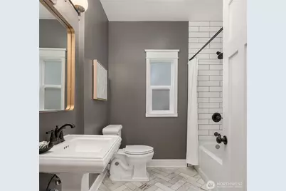 6750 12th Avenue NW, Seattle, WA 98117 - Photo 16