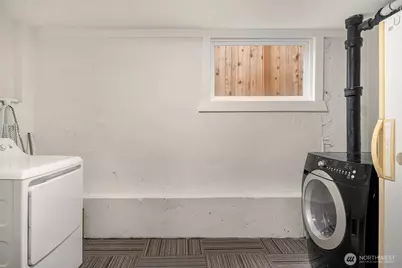 6750 12th Avenue NW, Seattle, WA 98117 - Photo 32