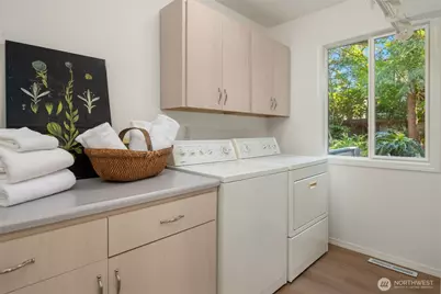 11405 NE 104th Street, Kirkland, WA 98033 - Photo 30