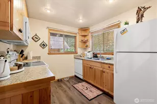321 Paradise Dr, Ashford, WA 98304 - Photo 6