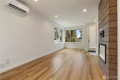 115 N 105th Street #B, Seattle, WA 98133 - Photo 10