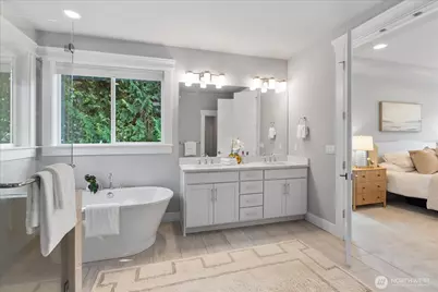 18829 33rd Avenue NE, Lake Forest Park, WA 98155 - Photo 22