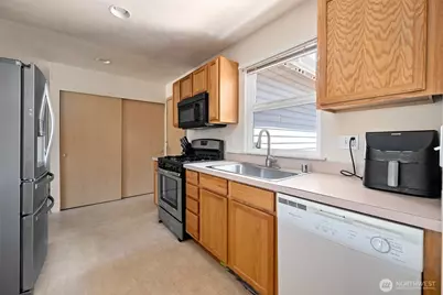 1073 Opal Lane, Burlington, WA 98233 - Photo 8