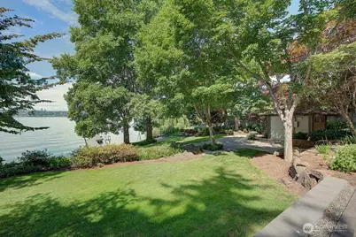 1605 73rd Avenue NE, Medina, WA 98039 - Photo 2