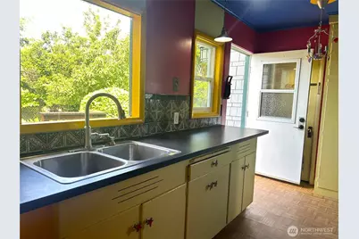 725 Euclid Way, Centralia, WA 98531 - Photo 2