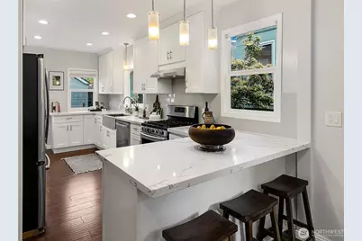 954 19th Avenue E, Seattle, WA 98112 - Photo 8