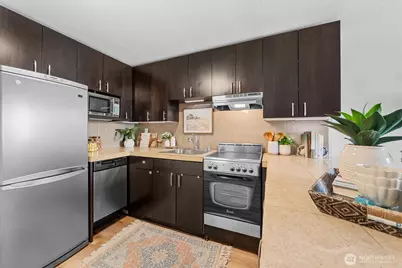 752 Bellevue Avenue E #212, Seattle, WA 98102 - Photo 6