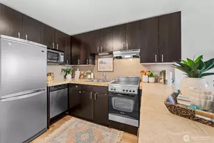 752 Bellevue Ave E, Seattle, WA 98102 - Photo 6