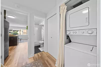 752 Bellevue Avenue E #212, Seattle, WA 98102 - Photo 12