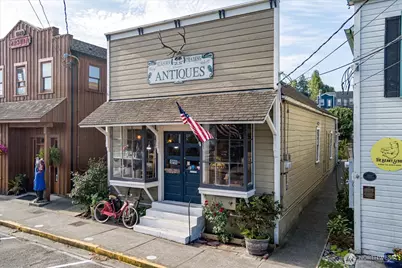 15 Front Street NW, Coupeville, WA 98239 - Photo 2