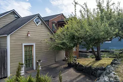 15 Front Street NW, Coupeville, WA 98239 - Photo 16