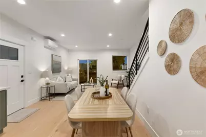811 NE 125th Street #B, Seattle, WA 98125 - Photo 8
