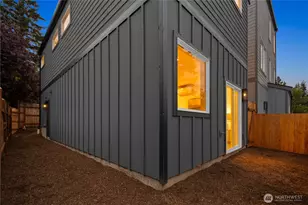 811 NE 125th St, Seattle, WA 98125 - Photo 30