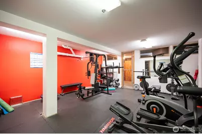 530 Melrose Avenue E #605, Seattle, WA 98102 - Photo 28