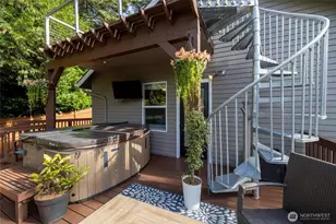 818 Haddon Rd, Anacortes, WA 98221 - Photo 2