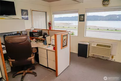24113 N US Highway 101 #A-B, Hoodsport, WA 98548 - Photo 14