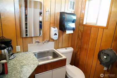 24113 N US Highway 101 #A-B, Hoodsport, WA 98548 - Photo 34