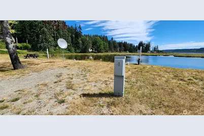 621 NE Gladwin Road #4, Belfair, WA 98528 - Photo 2