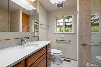 6107 Hawthorne Terrace NE, Tacoma, WA 98422 - Photo 16