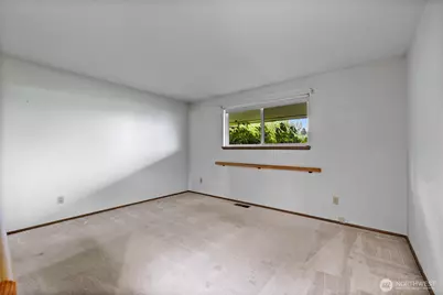 6107 Hawthorne Terrace NE, Tacoma, WA 98422 - Photo 14