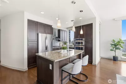 10610 NE 9th Place #1902, Bellevue, WA 98004 - Photo 12