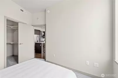 10610 NE 9th Place #1902, Bellevue, WA 98004 - Photo 24