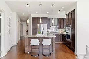 10610 NE 9th Pl, Bellevue, WA 98004 - Photo 8