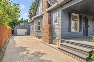 624 NE 2nd Ave, Camas, WA 98600 - Photo 2