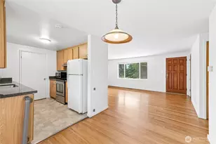 1033 151st Ave SE, Bellevue, WA 98007 - Photo 8