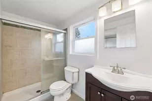 1033 151st Ave SE, Bellevue, WA 98007 - Photo 26