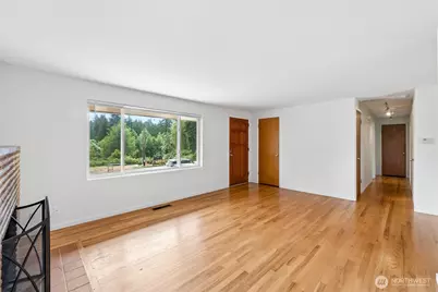 1033 151st Avenue SE, Bellevue, WA 98007 - Photo 6
