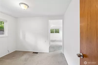 1033 151st Avenue SE, Bellevue, WA 98007 - Photo 14